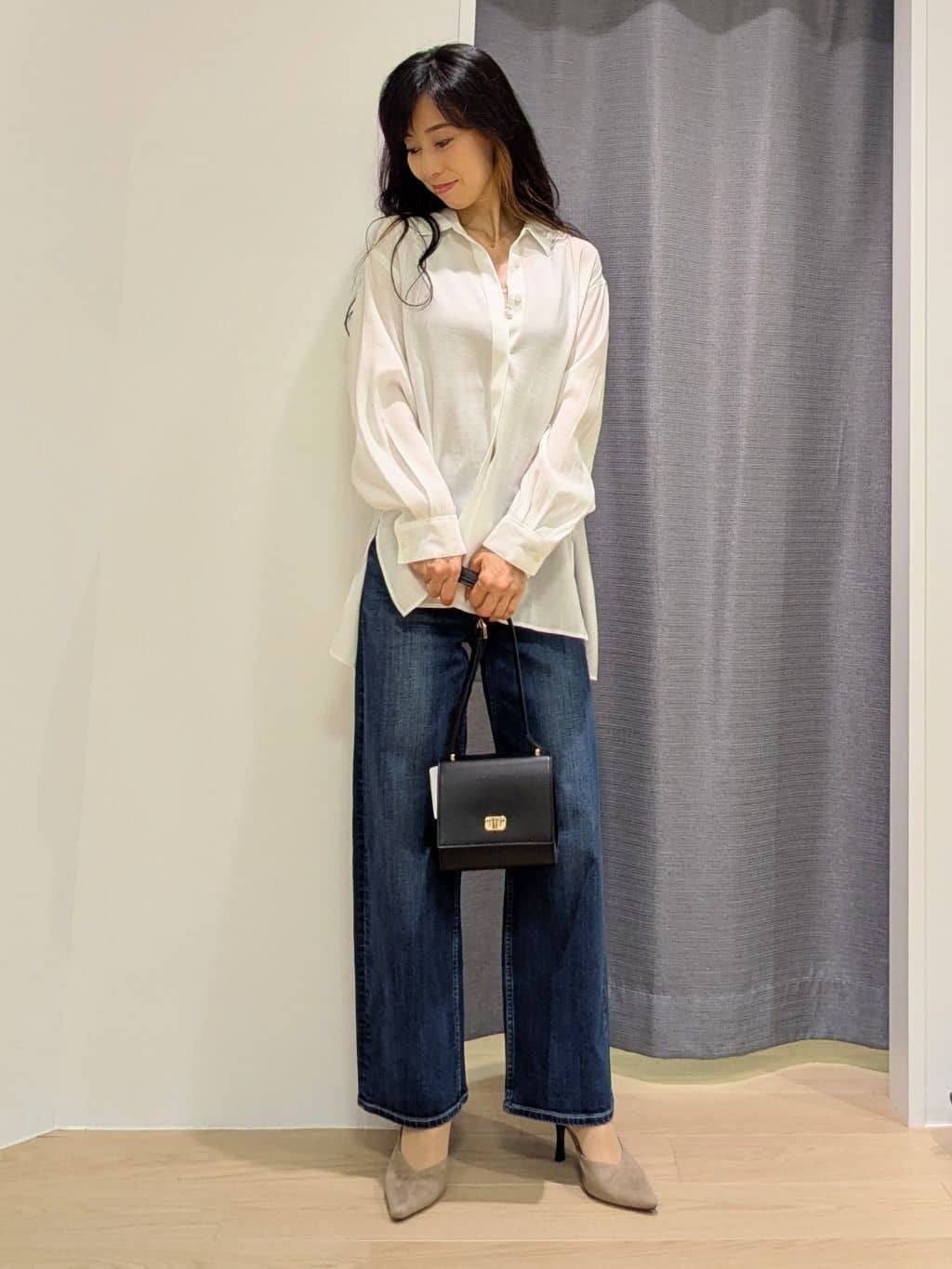 miiさんの「INDIVI｜【体型カバー／清涼感】シアーオーバーシャツ」を使ったコーディネート