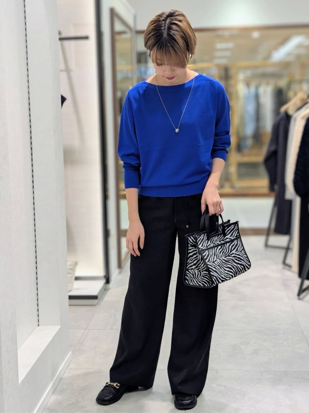 nonoさんの「UNTITLED｜【アンサンブル可/洗える】シルクウールカシミヤ ドルマンスリーブニット」を使ったコーディネート