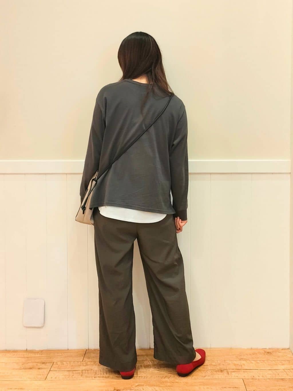 NMさんの「SHOO･LA･RUE｜グラフィックアソート ベーシックロンT」を使ったコーディネート