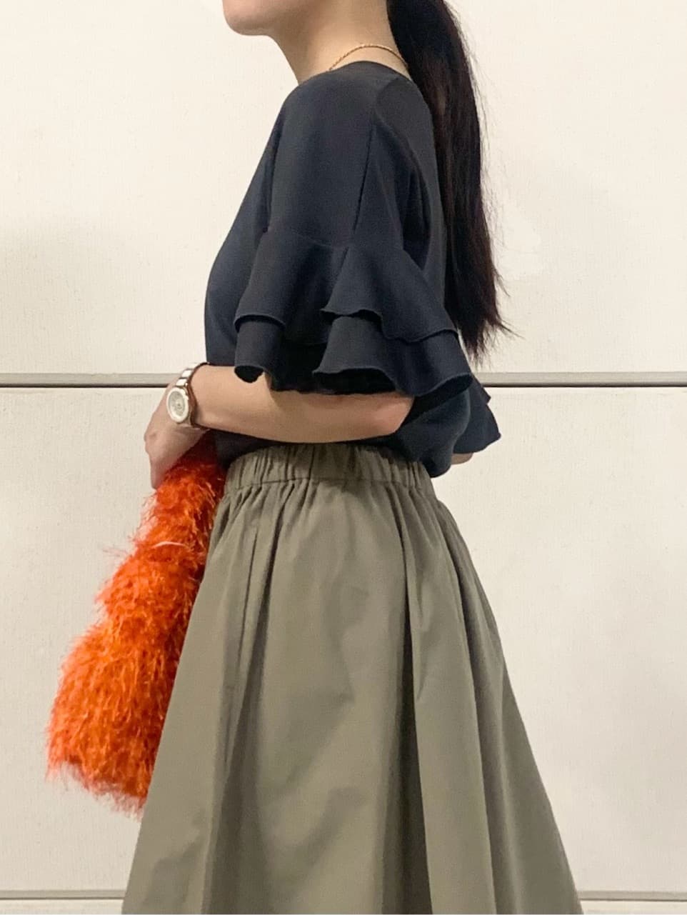 sahoさんの「THE SHOP TK｜【汗染み防止】袖フリルTシャツ【UVカット/洗濯機OK】」を使ったコーディネート