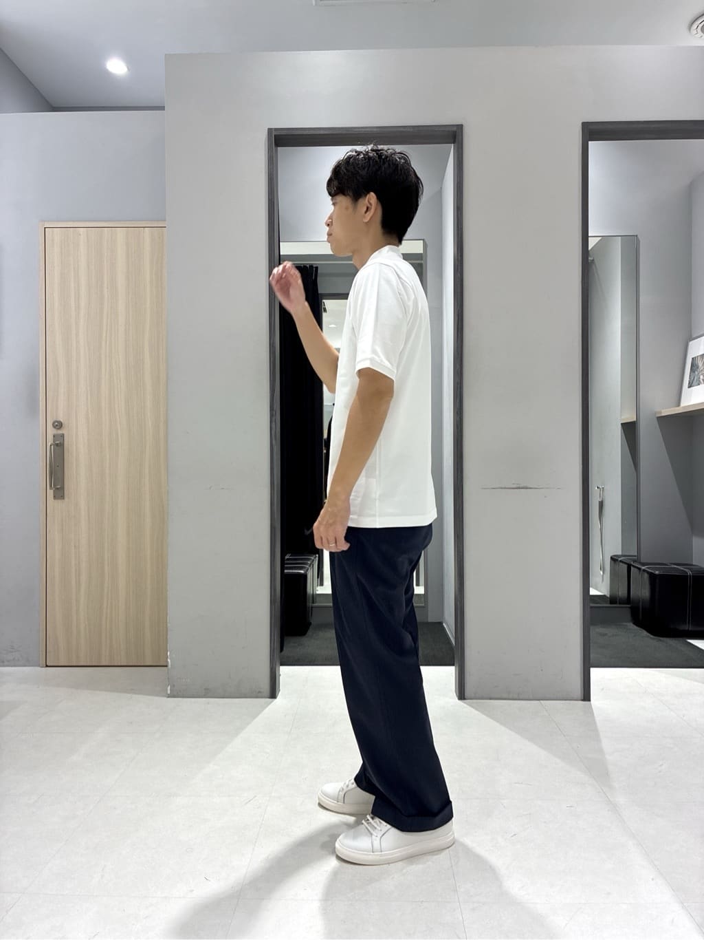 わいずみさんの「TAKEO KIKUCHI｜クールマックス 鹿の子 フラワープリントシャツ」を使ったコーディネート