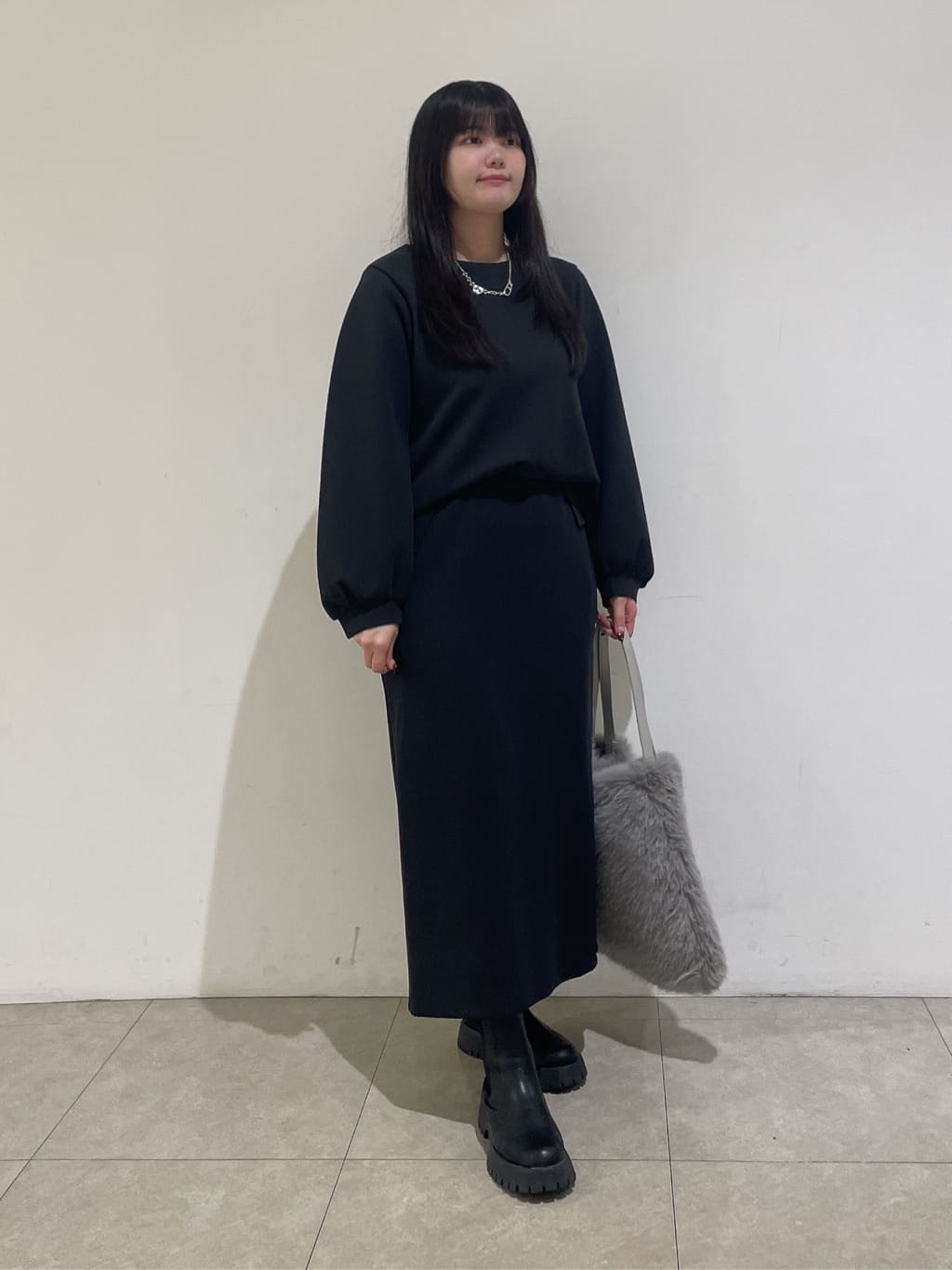 emikaさんの「INDIVI｜【SETUP可能／袖コンシャス】ダンボールジャージトップス」を使ったコーディネート