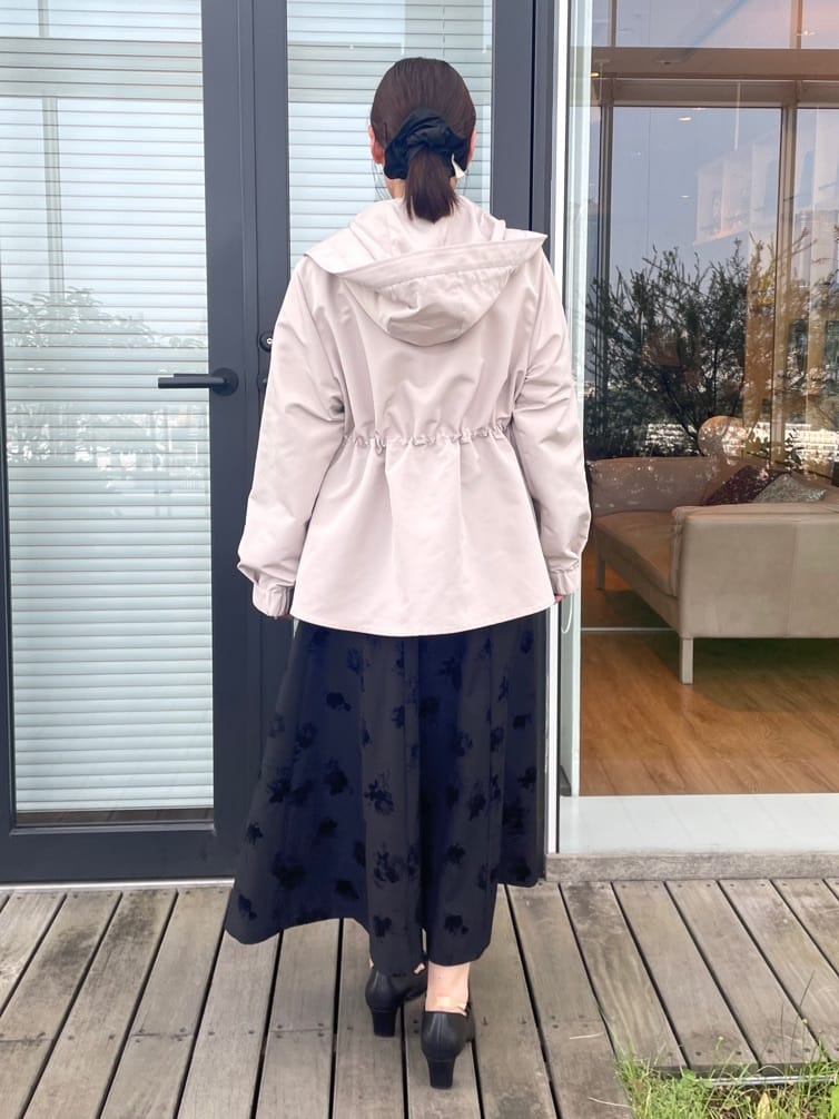abeさんの「Couture brooch｜【大人可愛い・通勤】ピンタックレースブラウス」を使ったコーディネート