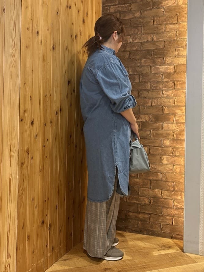 ゆかぴさんの「SHOO･LA･RUE｜【洗濯機可/S-LL】すっきり上品きれい見え タックワイドパンツ」を使ったコーディネート