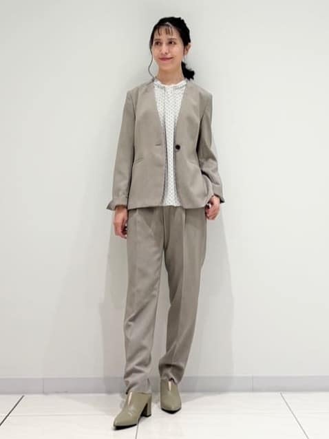 kayoさんの「INDIVI｜【洗える／通勤／スーツ】メランジストレッチ ノーカラージャケット」を使ったコーディネート