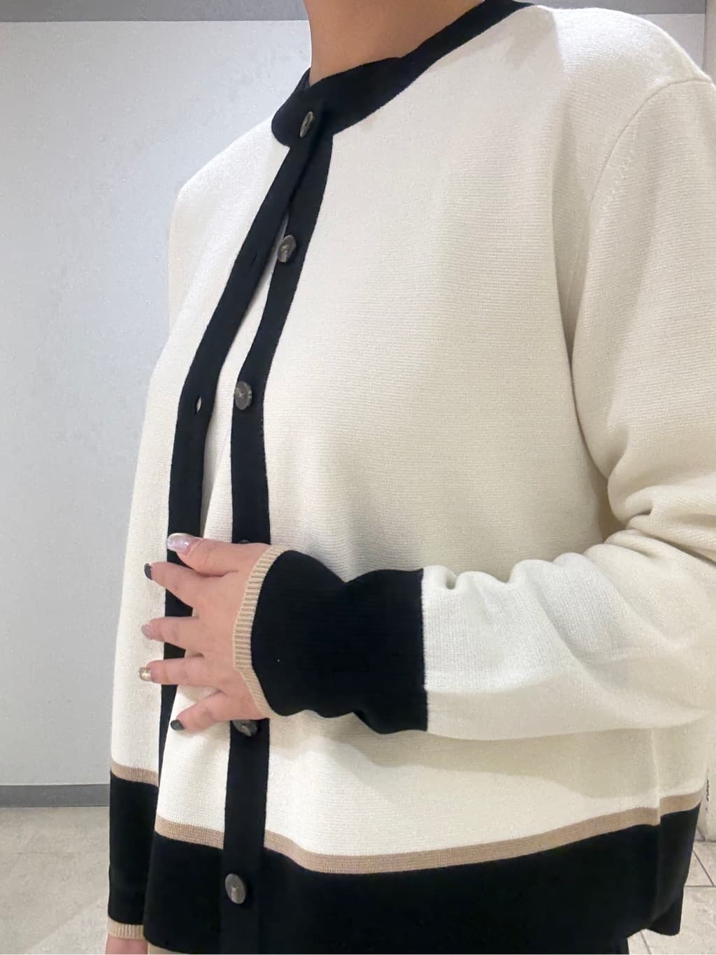Itoさんの「UNTITLED｜【洗える/はっ水/後ろウエストゴム】ストレッチ2タックワイドパンツ」を使ったコーディネート