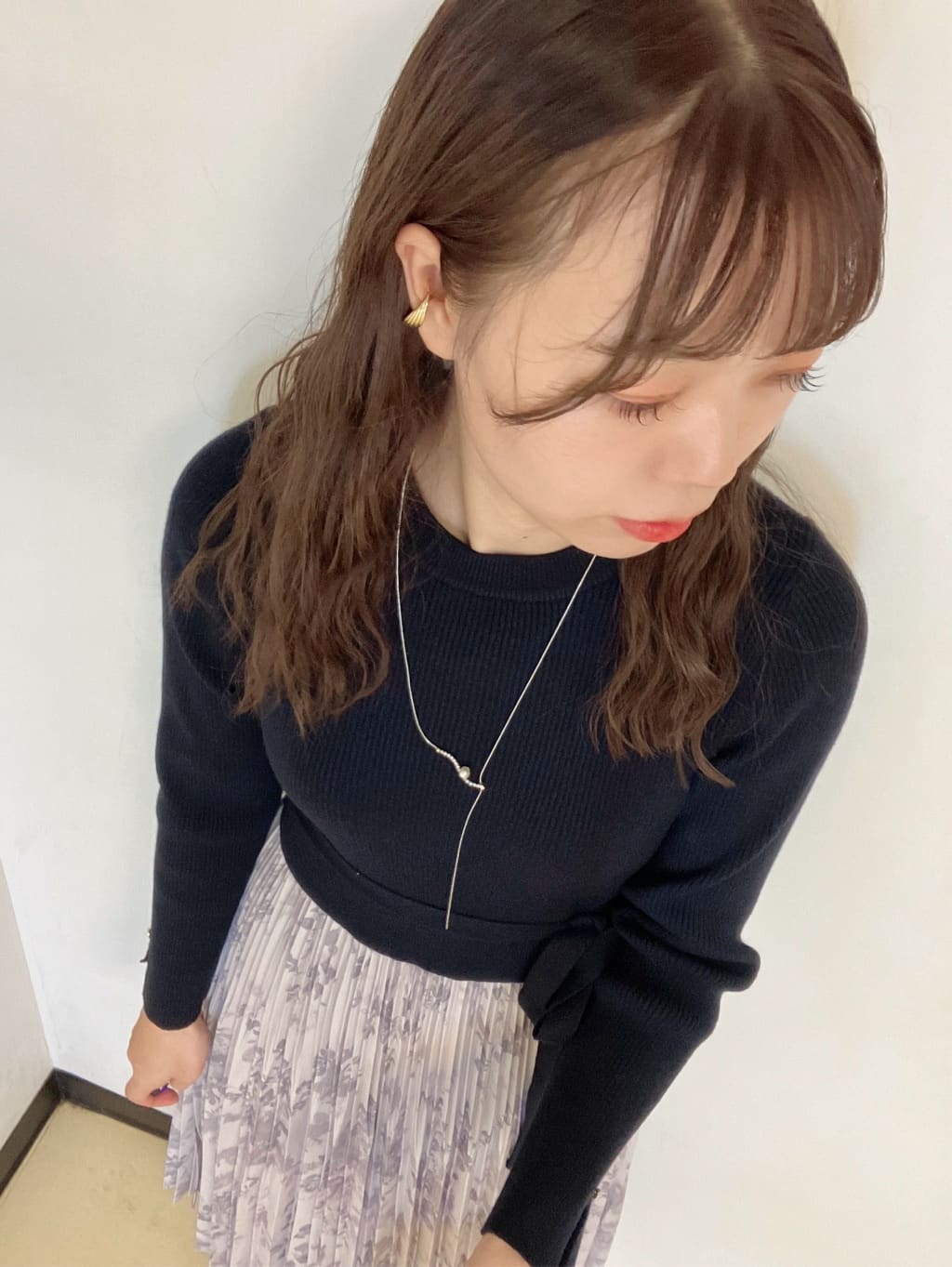 MAYUKIさんの「index｜【2WAY】素材アソートシャイニー巾着ミニショルダーバッグ」を使ったコーディネート