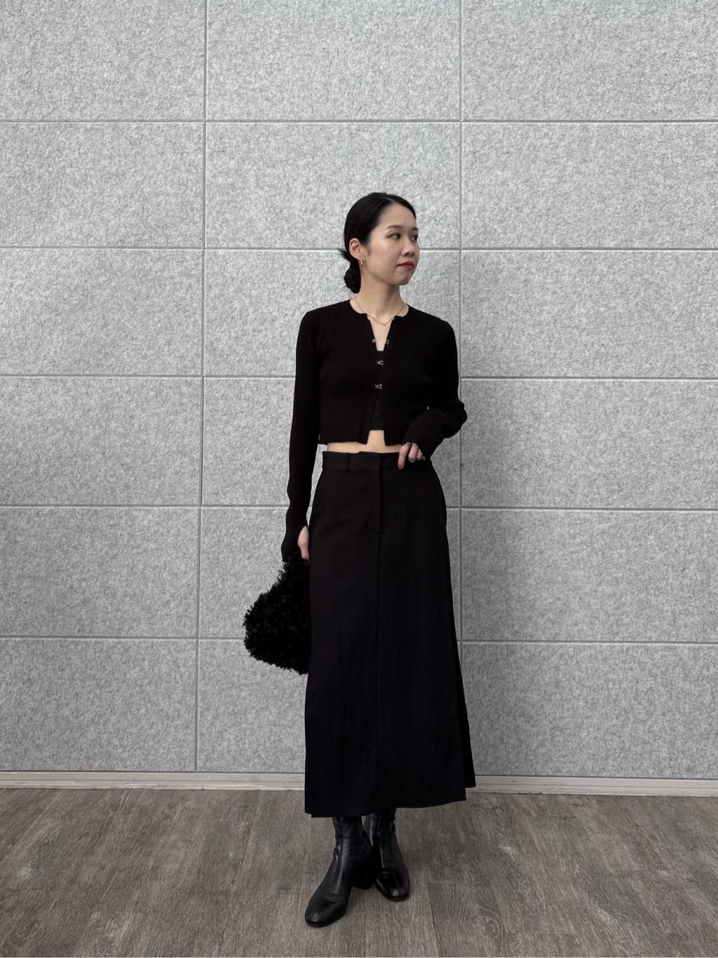 ひなさんの「INDIVI｜シャインツイルラップスカート」を使ったコーディネート