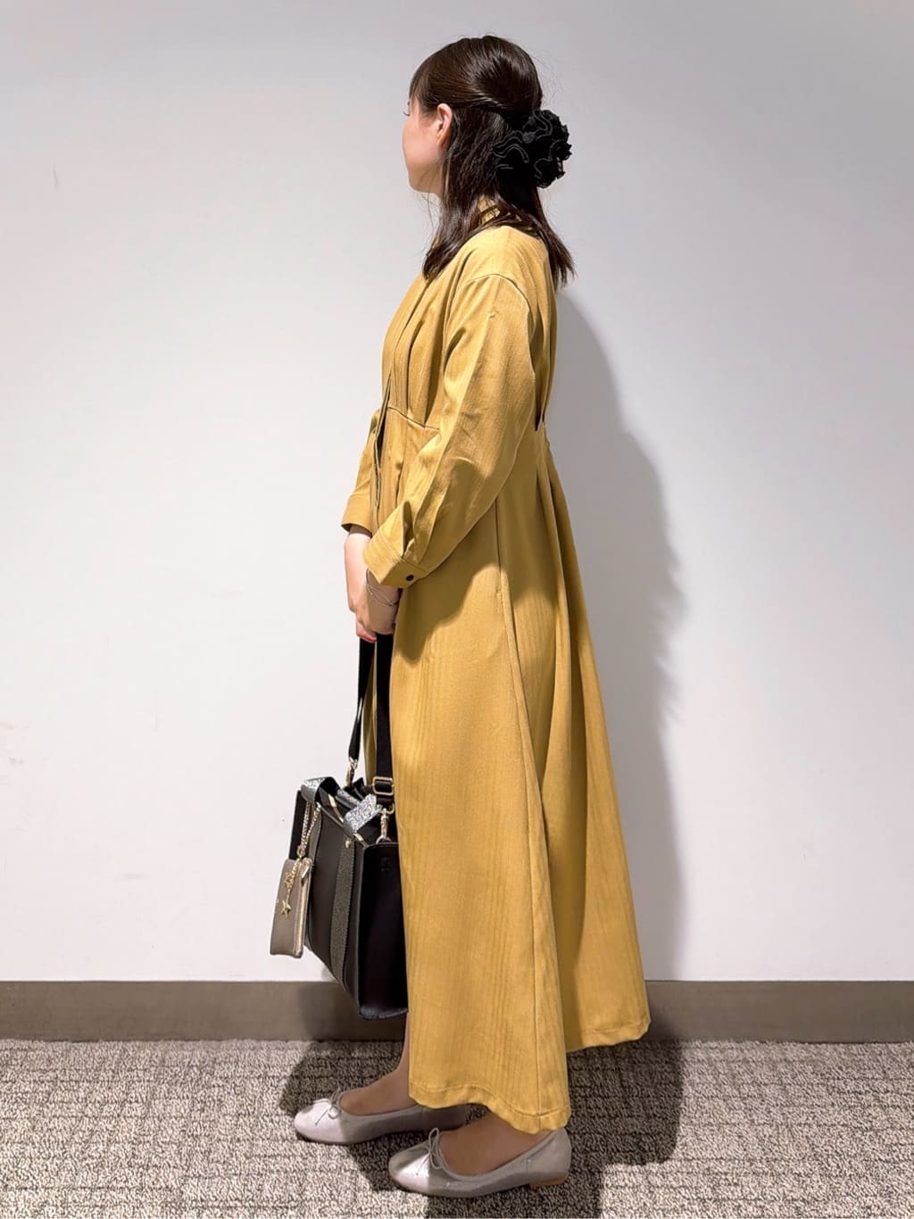みーさんの「grove｜品よくまとう、大人のシャツワンピース」を使ったコーディネート