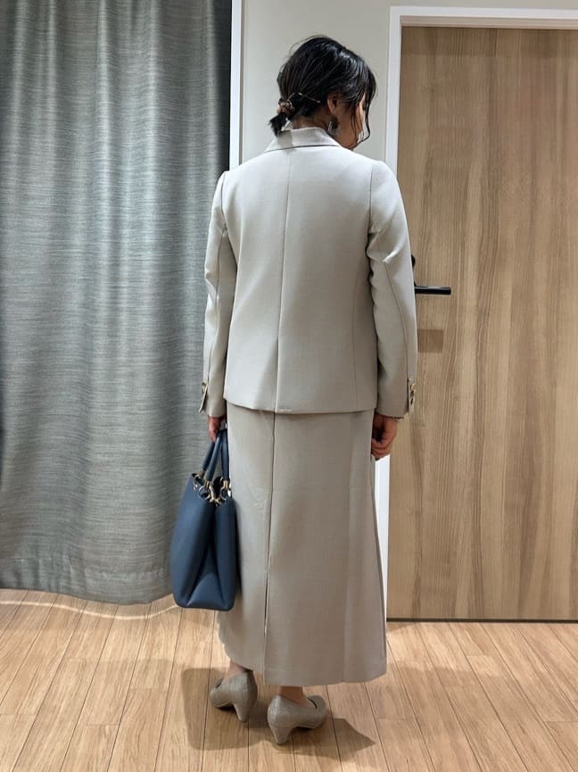 よっしーさんの「grove｜【カセット服】洗えるストレートシルエットスカート」を使ったコーディネート
