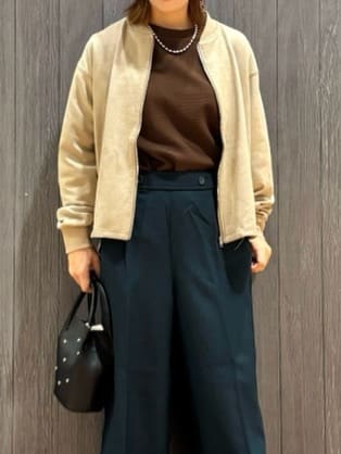 meiさんの「SHOO･LA･RUE｜【S-LL】柔らかくて軽い さっと羽織れるフェイクスエードブルゾン【CIRCRIC】」を使ったコーディネート