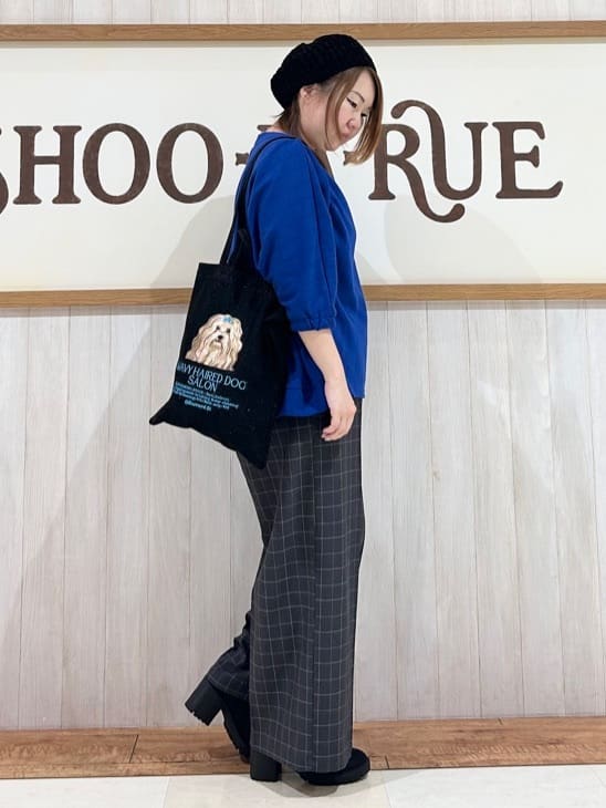 まるさんの「SHOO･LA･RUE｜【S-LL/7分袖】ゆるシルエットが心地よい ドルマントップス」を使ったコーディネート