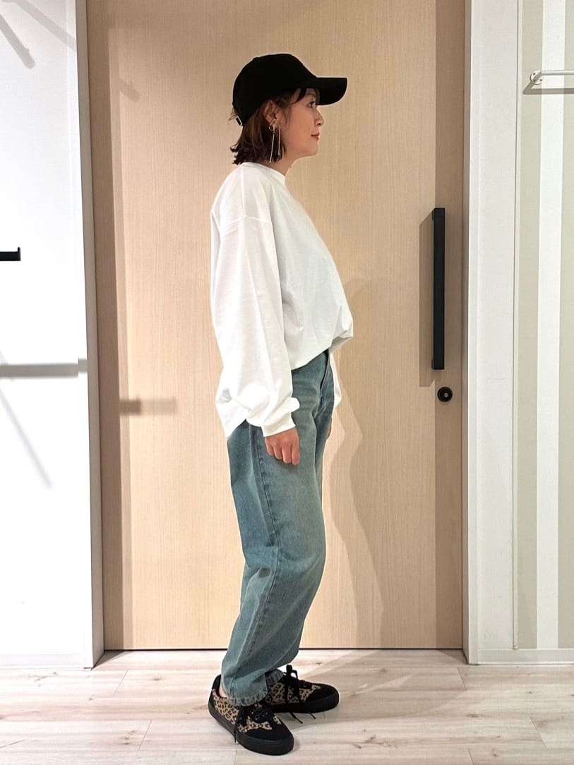 funafunaさんの「SHOO･LA･RUE｜【S-LL】程よくゆったりな 柔らかデニムテーパードパンツ」を使ったコーディネート