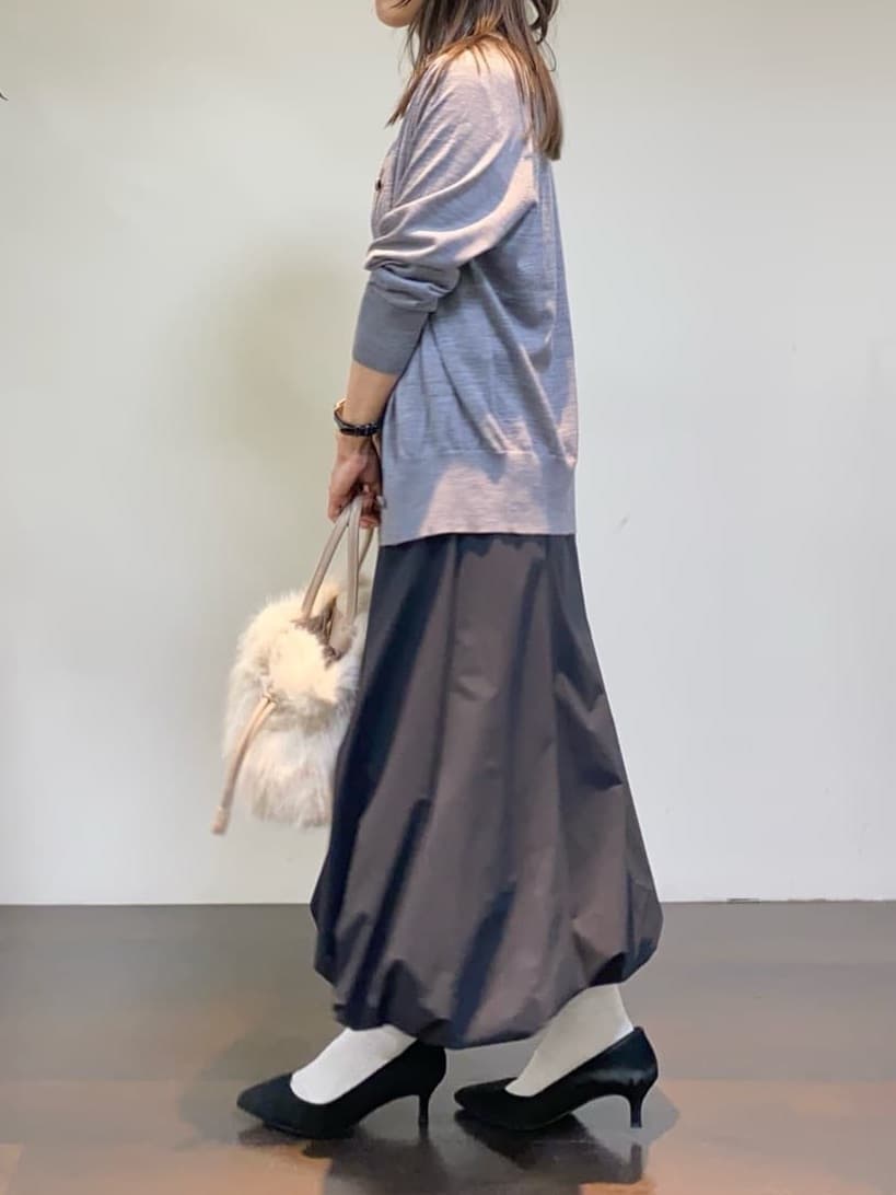 tomoさんの「UNTITLED｜【アンサンブル可/洗える/Vネック】ウールシルクカーディガン」を使ったコーディネート
