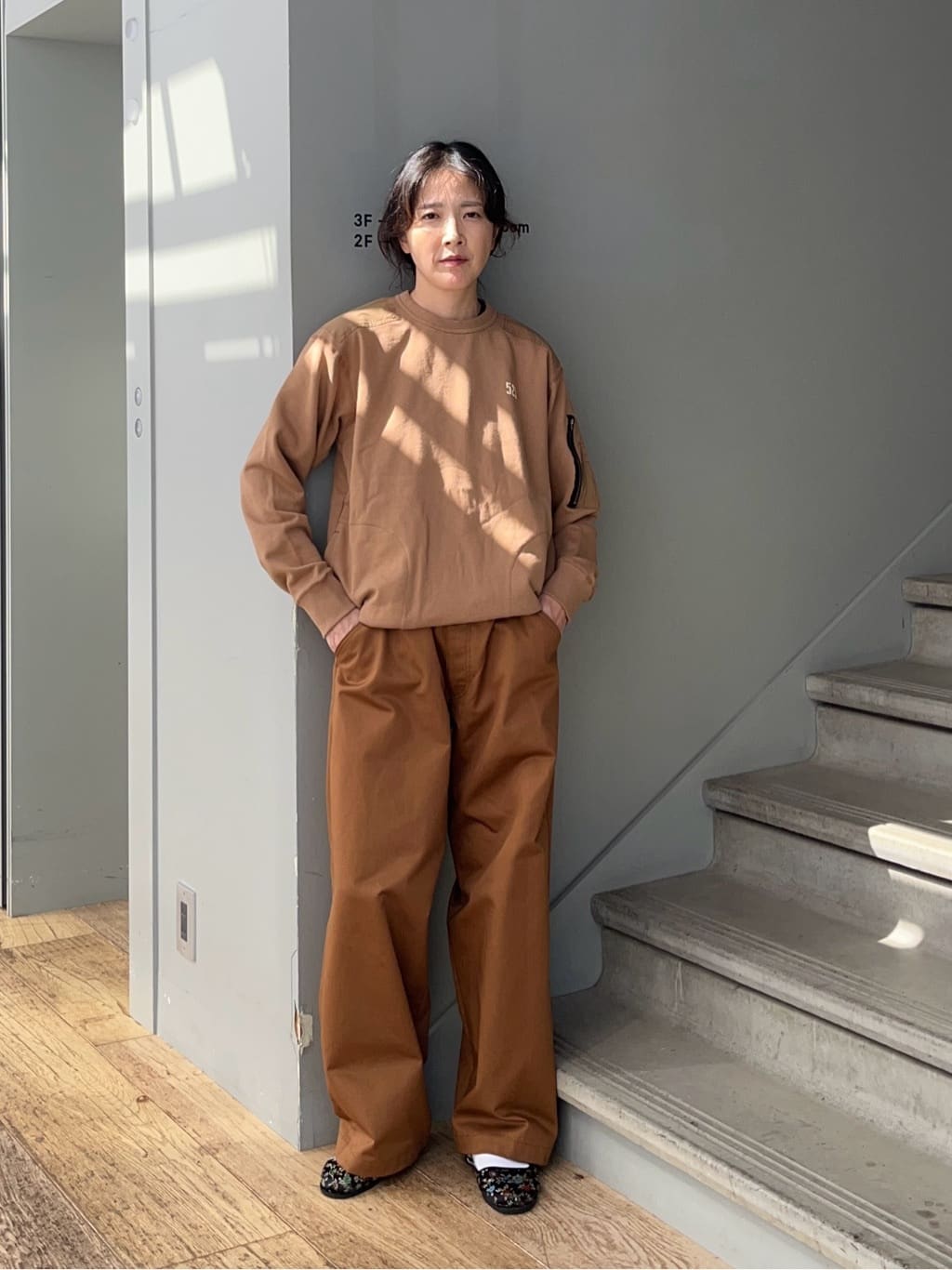 神野（jinno）さんの「TAKEO KIKUCHI｜【Sサイズ～】カツラギストレートパンツ」を使ったコーディネート