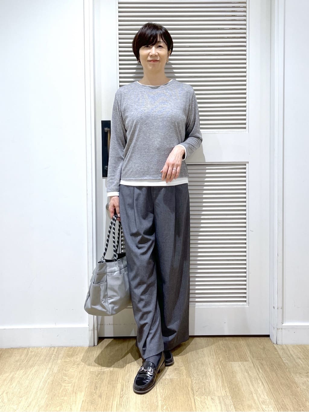 Miyazakiさんの「Dessin｜【セットアップ可・洗える】ハイウエストタックパンツ」を使ったコーディネート