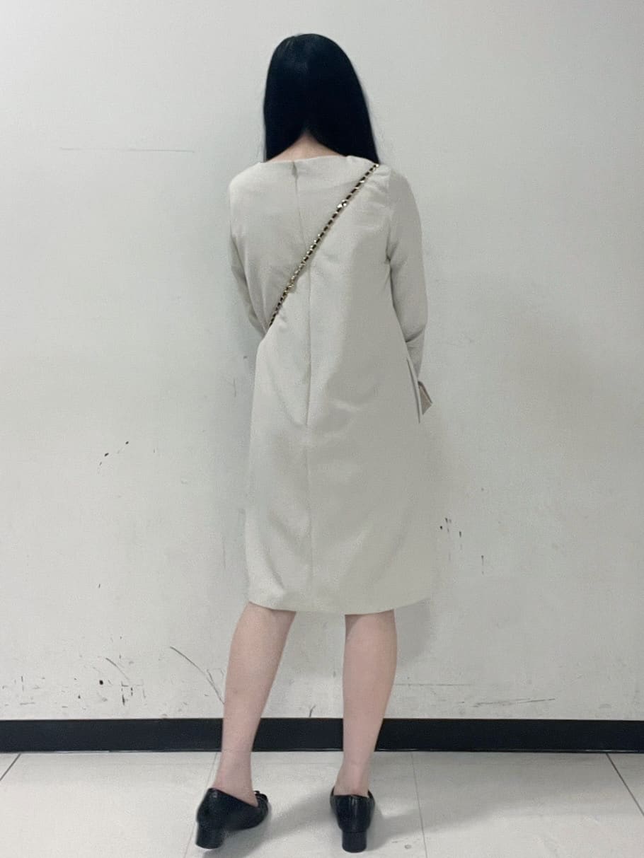 Hitomiさんの「index｜ダブルクロスリボンスリーブワンピース【洗濯機OK】」を使ったコーディネート