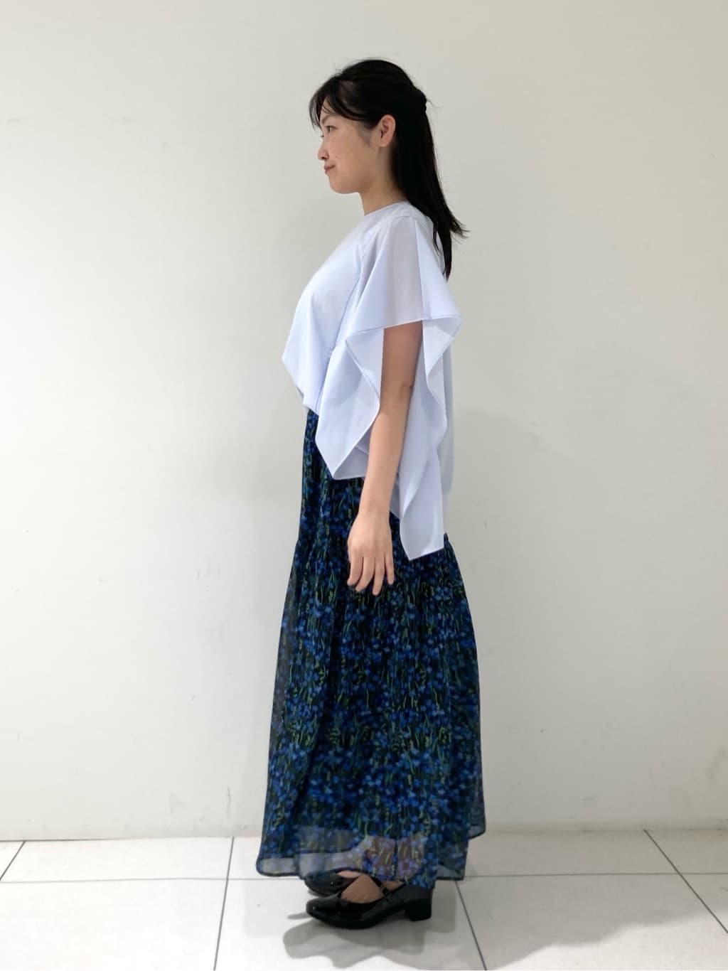momokoさんの「INDIVI｜【体型カバー】スクエアブラウス」を使ったコーディネート