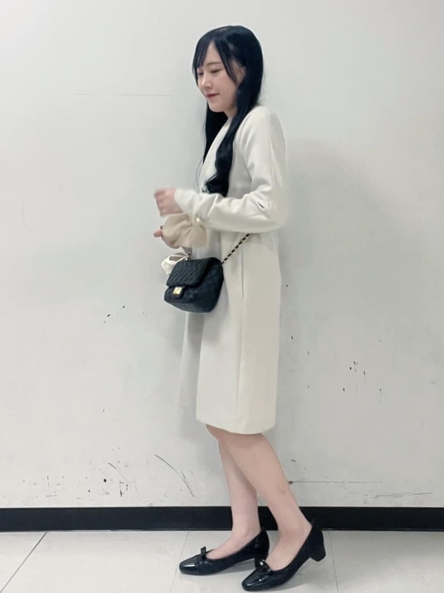 Hitomiさんの「index｜ダブルクロスリボンスリーブワンピース【洗濯機OK】」を使ったコーディネート