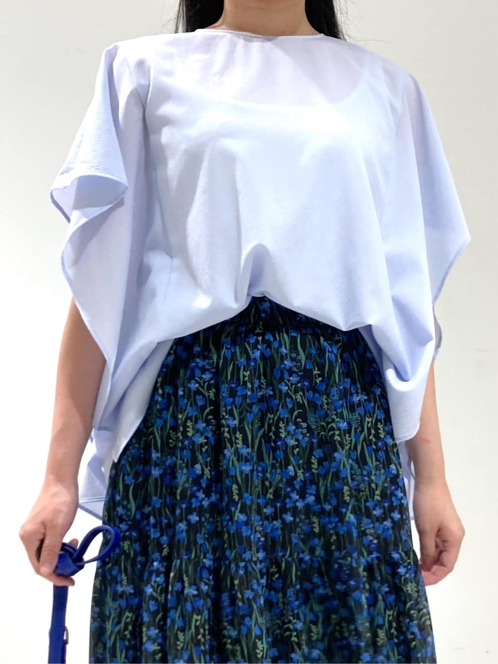momokoさんの「INDIVI｜【体型カバー】スクエアブラウス」を使ったコーディネート