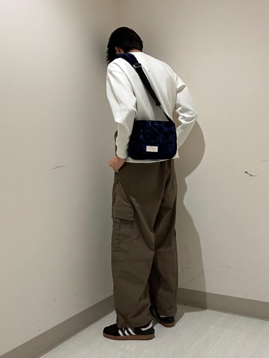 江藤瑞紀さんの「tk.TAKEO KIKUCHI｜長袖 サイドスタックプリントカットソー」を使ったコーディネート
