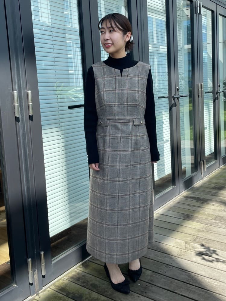 abeさんの「Couture brooch｜【美シルエット・大人可愛い・通勤】TRチェックジャンスカ」を使ったコーディネート