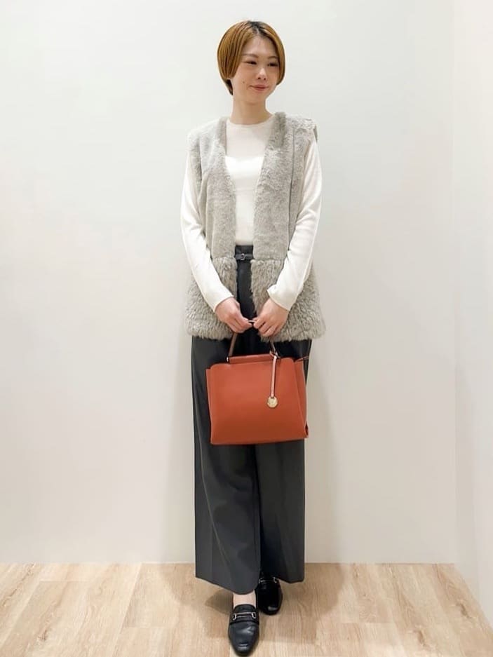 yurieさんの「OPAQUE.CLIP｜ベルト付きタックワイドパンツ【洗濯機OK】」を使ったコーディネート