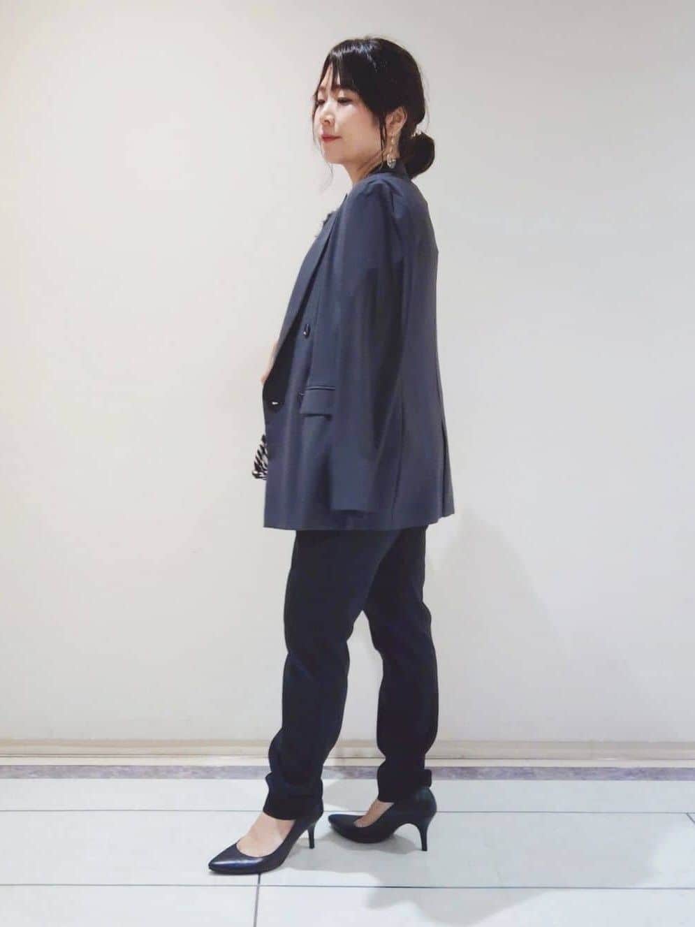 TOMOMIさんの「INDIVI｜【インナーとしても活躍！】フリンジジャカードチュニック」を使ったコーディネート