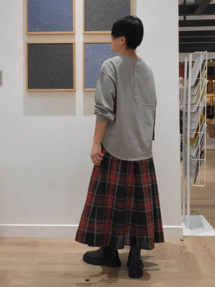 yumiさんの「Dessin｜【360度可愛い・洗える】バックヘンリーカットソー」を使ったコーディネート