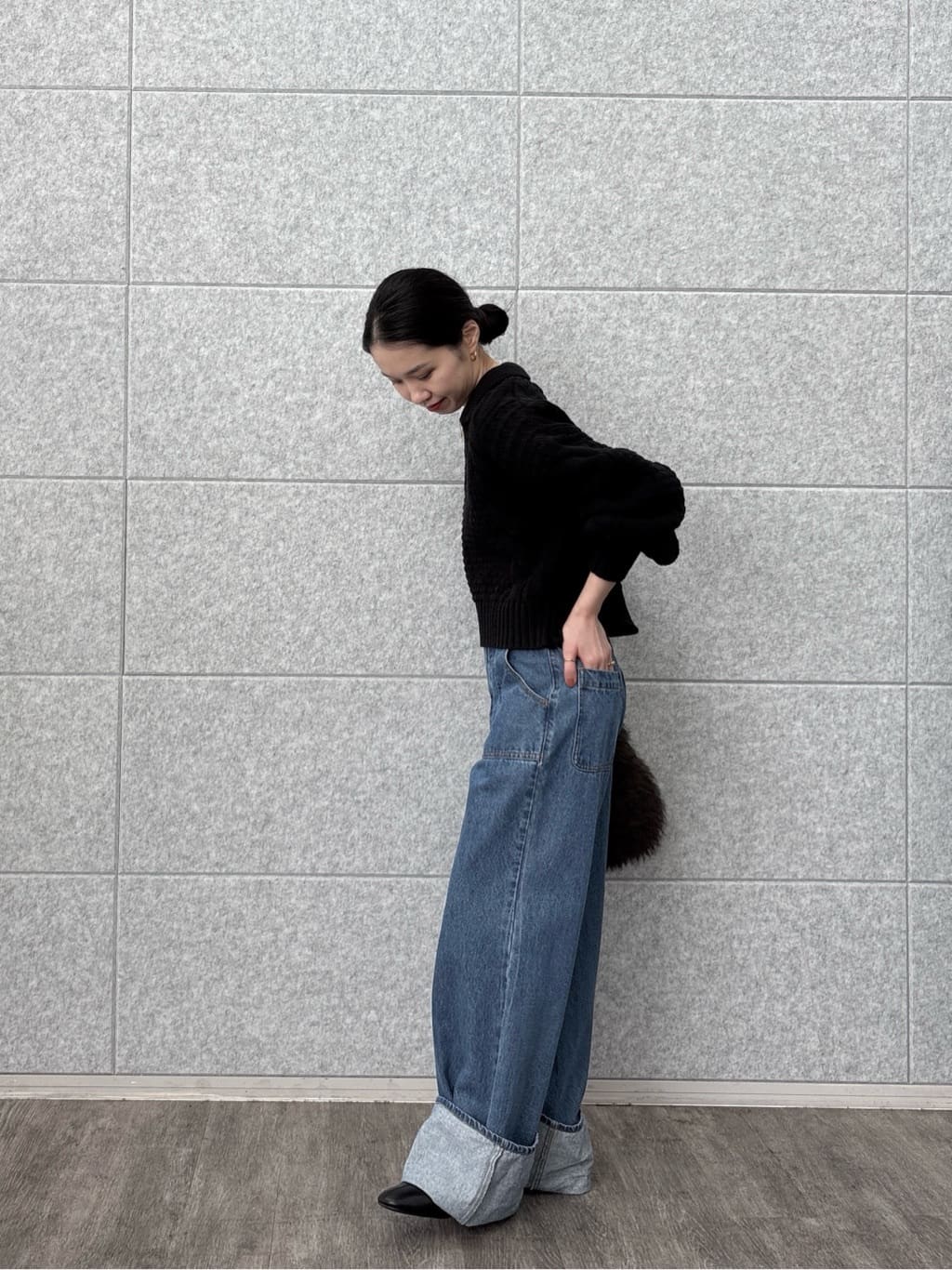 ひなさんの「INDIVI｜スキッパーフォルムニット」を使ったコーディネート