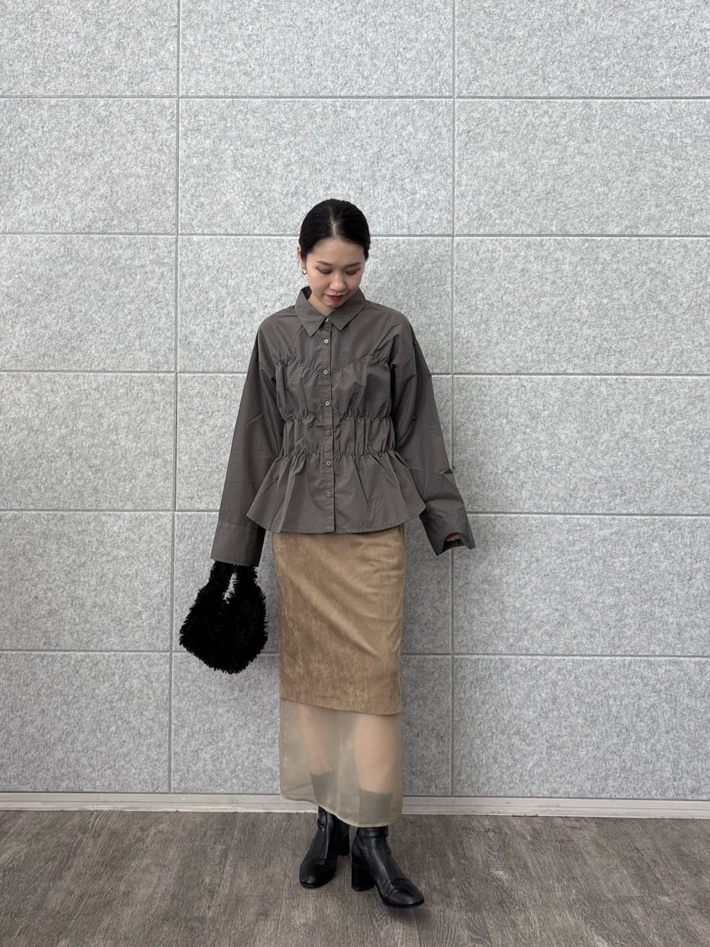 ひなさんの「INDIVI｜スエードライクレイヤースカート」を使ったコーディネート