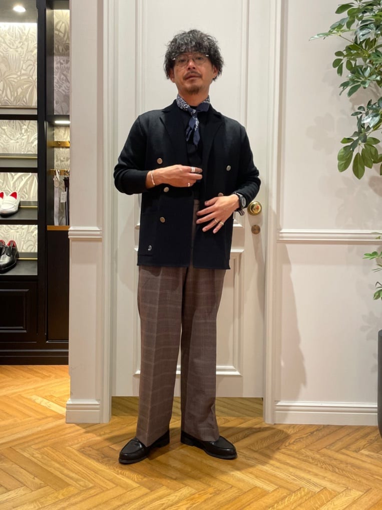鶴田大士さんの「DRESSTERIOR｜ダブルブレスト ニットジャケット」を使ったコーディネート