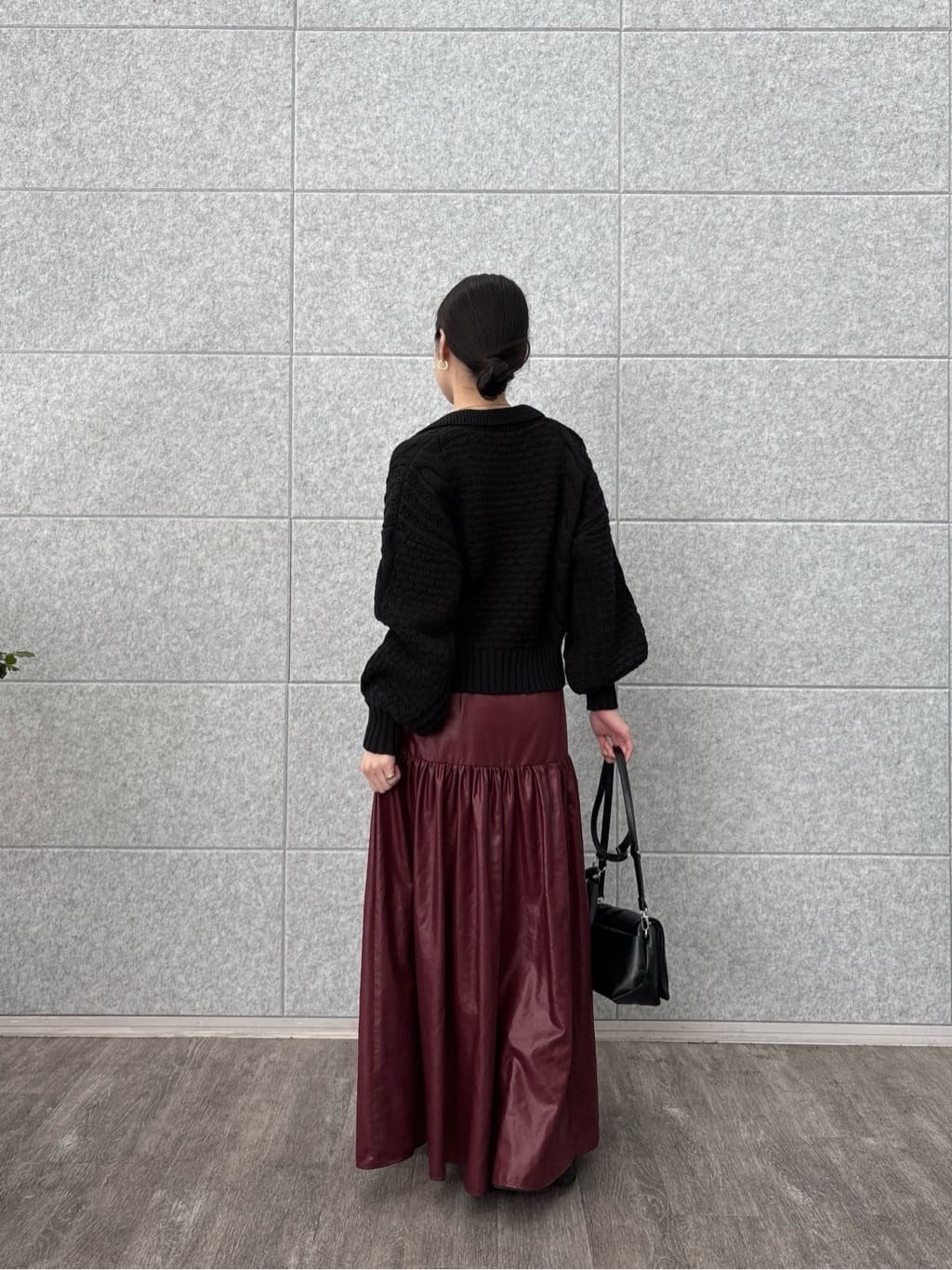 ひなさんの「INDIVI｜スキッパーフォルムニット」を使ったコーディネート