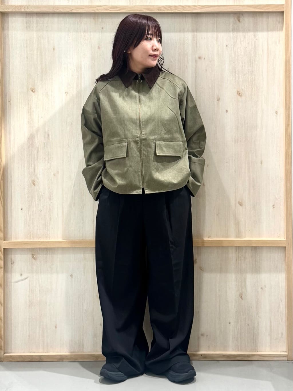 nanaさんの「THE SHOP TK｜フェイクファーベスト」を使ったコーディネート