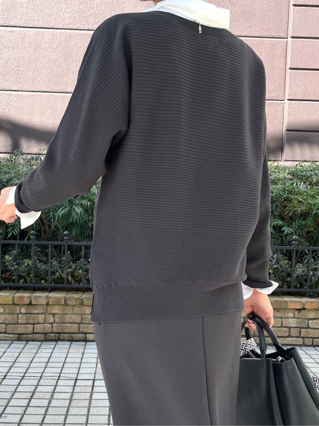 shioriさんの「INDIVI｜【洗える／体型カバー】美シルエットニット」を使ったコーディネート