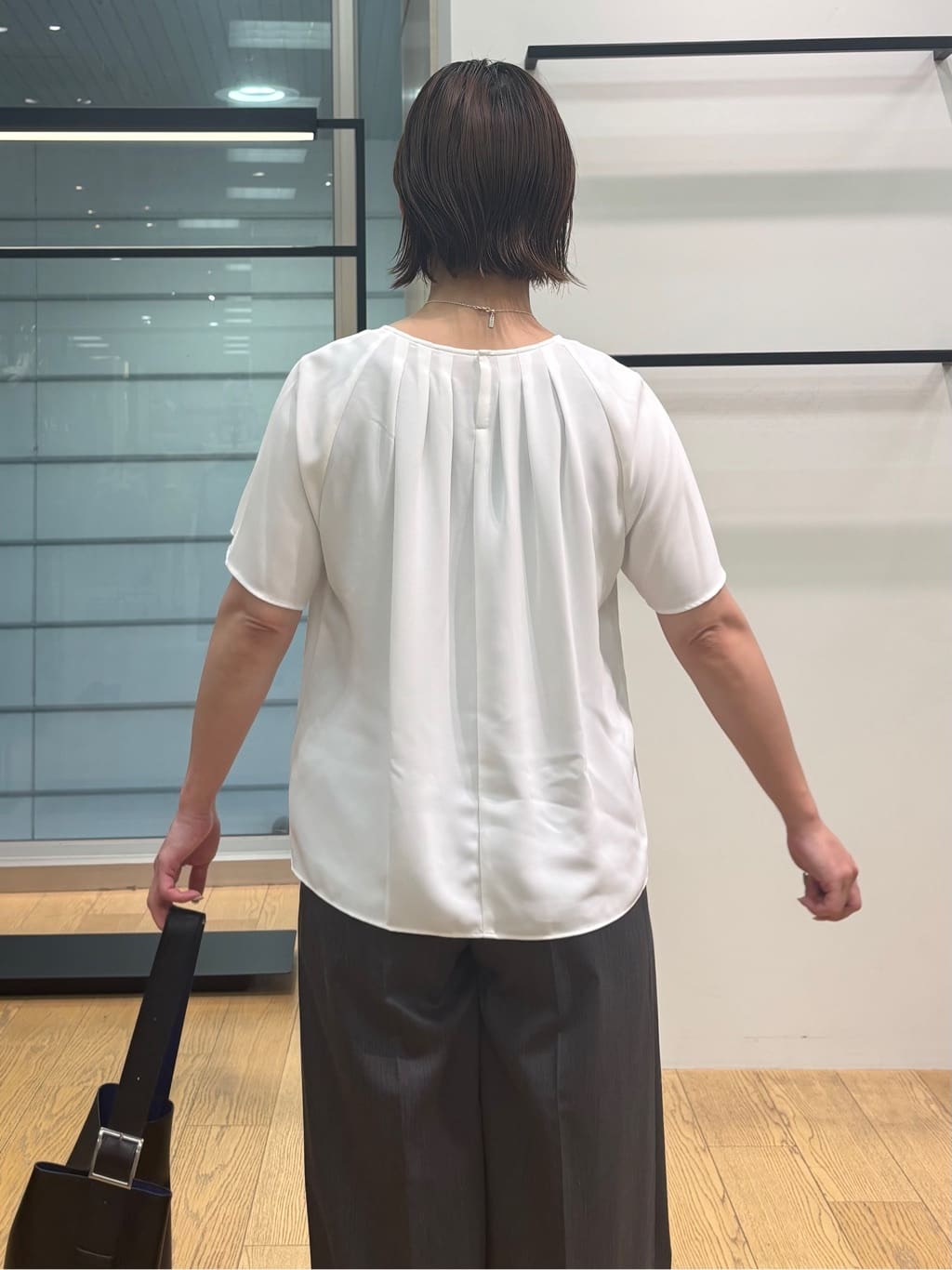 asamiさんの「INDIVI｜【UVケア】タックブラウス」を使ったコーディネート