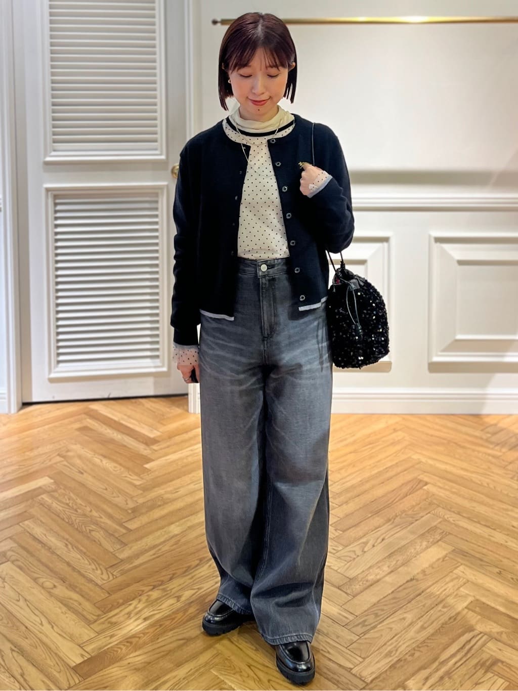 つじ まこさんの「DRESSTERIOR｜【洗える/シアー素材】シアードットベルスリーブカットソー」を使ったコーディネート