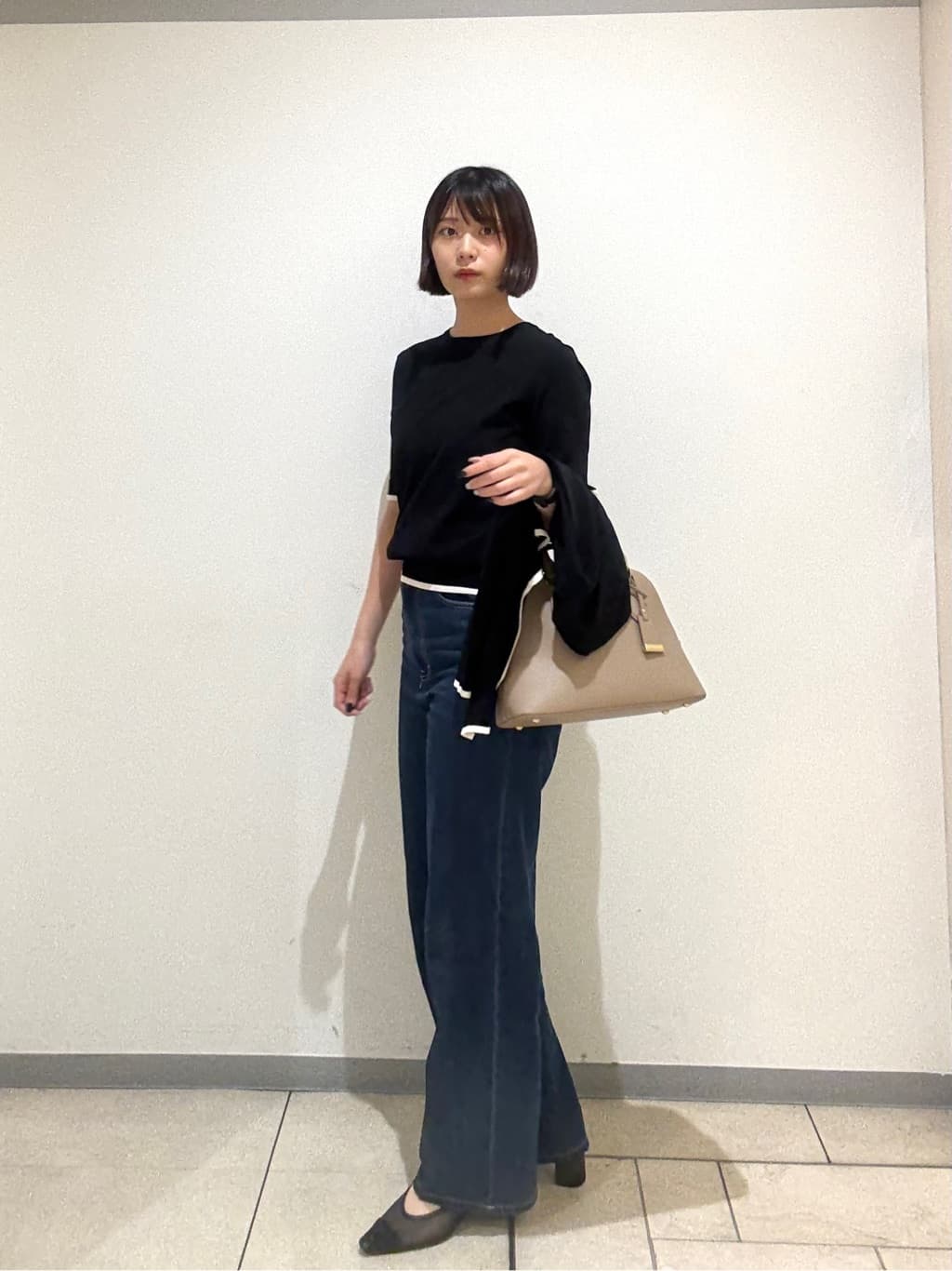 Itoさんの「UNTITLED｜【グレー/ブルー/ジーンズ】ソフトワイドデニムパンツ」を使ったコーディネート