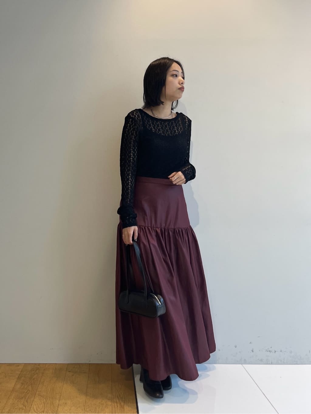 Harukaさんの「INDIVI｜レザーライクマキシスカート」を使ったコーディネート