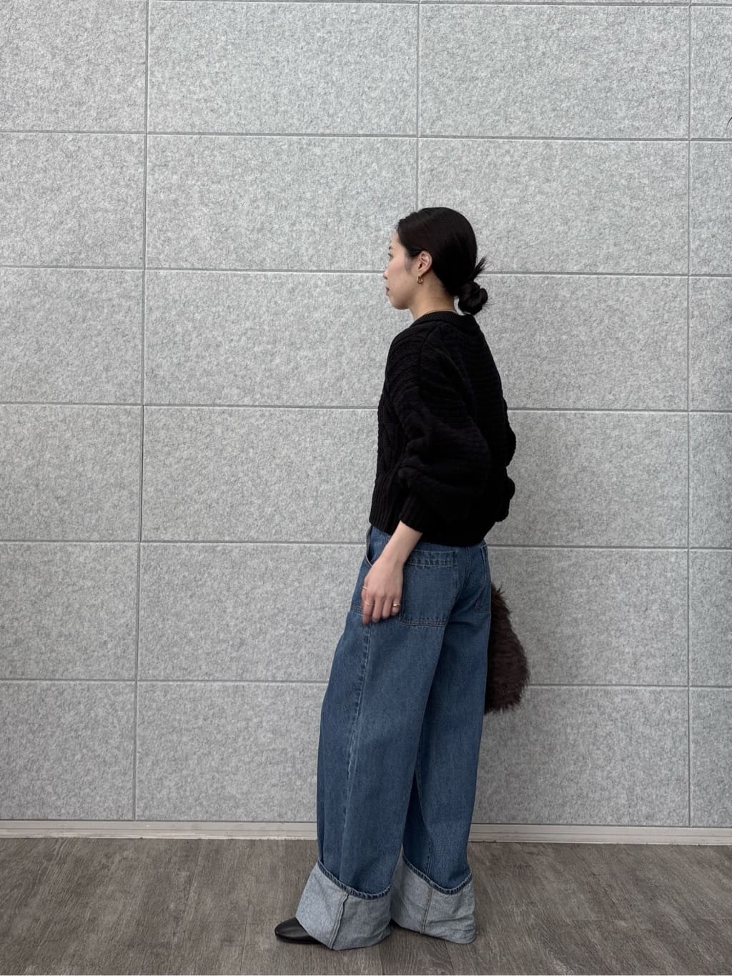ひなさんの「INDIVI｜スキッパーフォルムニット」を使ったコーディネート