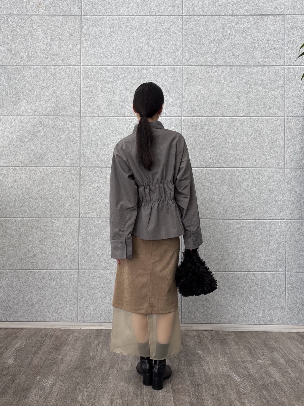 ひなさんの「INDIVI｜スエードライクレイヤースカート」を使ったコーディネート