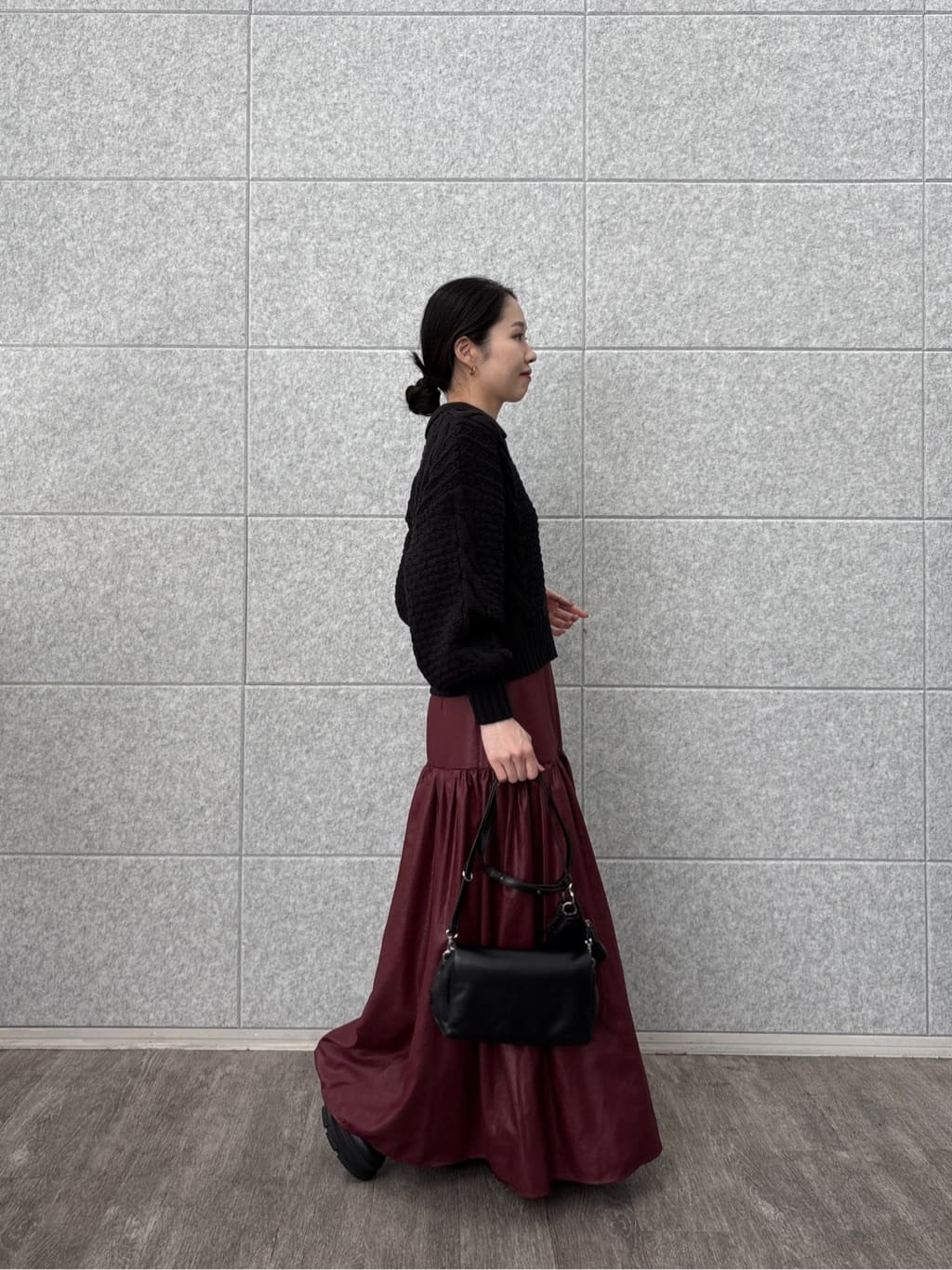 ひなさんの「INDIVI｜スキッパーフォルムニット」を使ったコーディネート