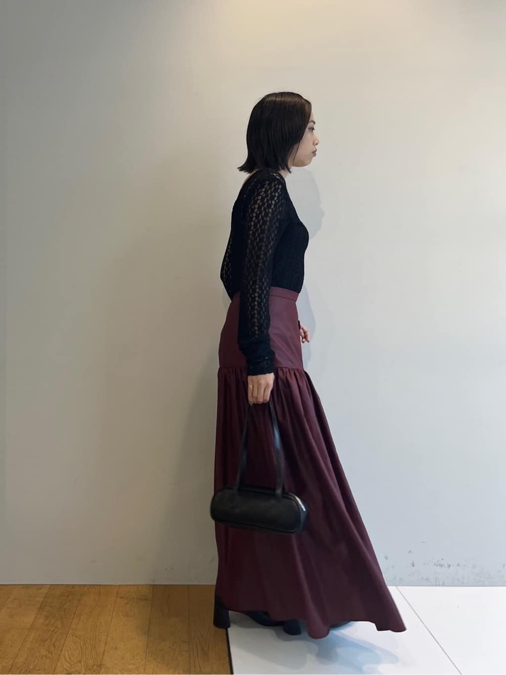 Harukaさんの「INDIVI｜レザーライクマキシスカート」を使ったコーディネート