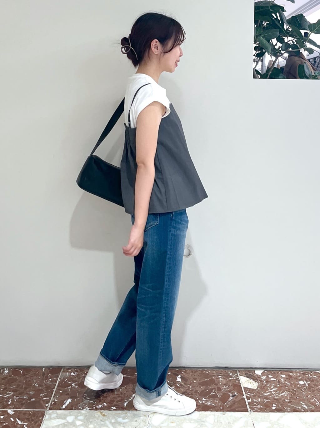 Makinoさんの「Dessin｜【洗える】チュール刺繍Tシャツ」を使ったコーディネート