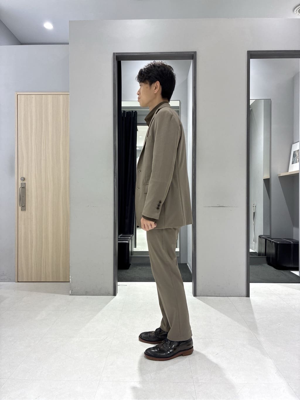 わいずみさんの「TAKEO KIKUCHI｜【360&deg;ストレッチ／セットアップ対応】None Of Stress ジャケット」を使ったコーディネート