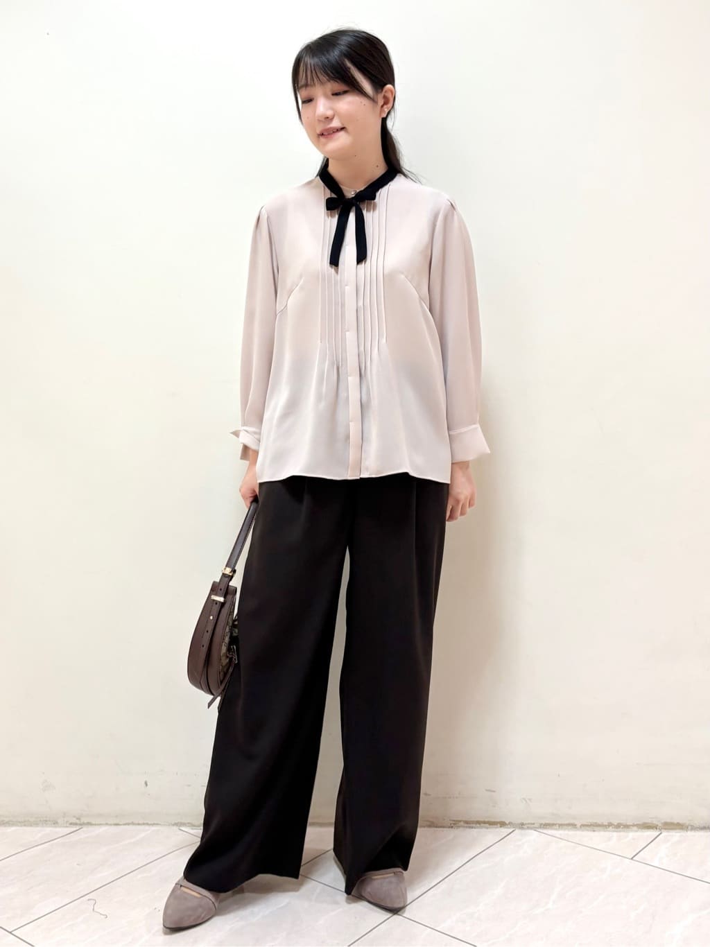 mikiさんの「Reflect｜【配色ボウタイ付き】八分袖ジョーゼットブラウス」を使ったコーディネート