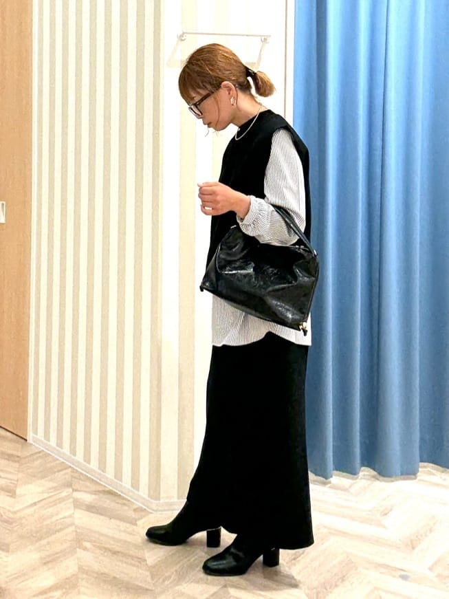 えみ子さんの「SHOO･LA･RUE｜【洗濯後しわになりにくい】ポケット付き ナロースカート」を使ったコーディネート