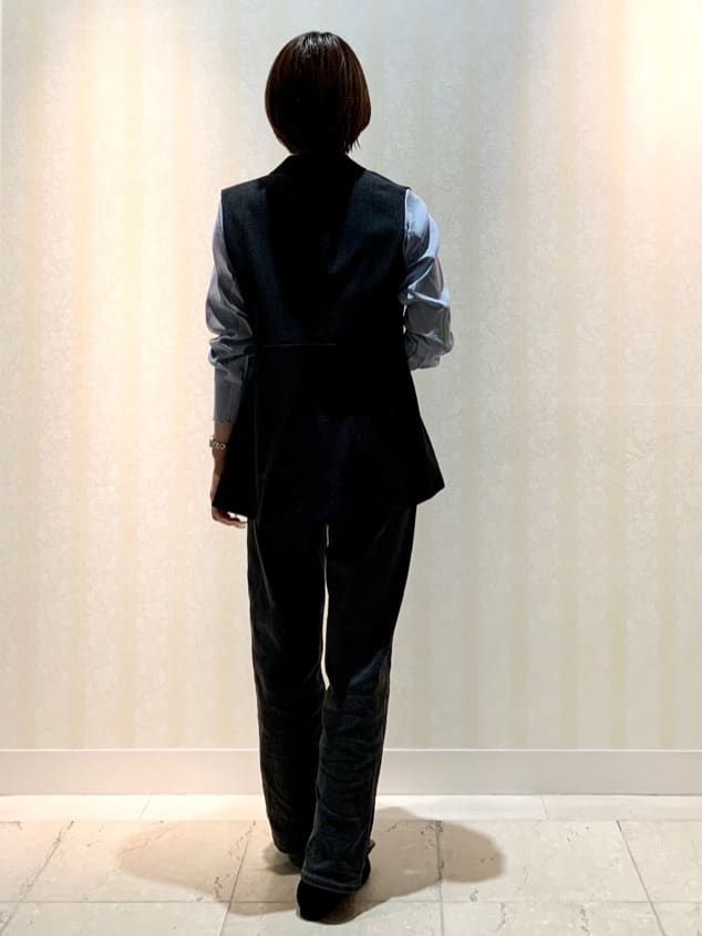 hikaruさんの「INDIVI｜【褒められデニム】ワイドストレート デニムパンツ」を使ったコーディネート