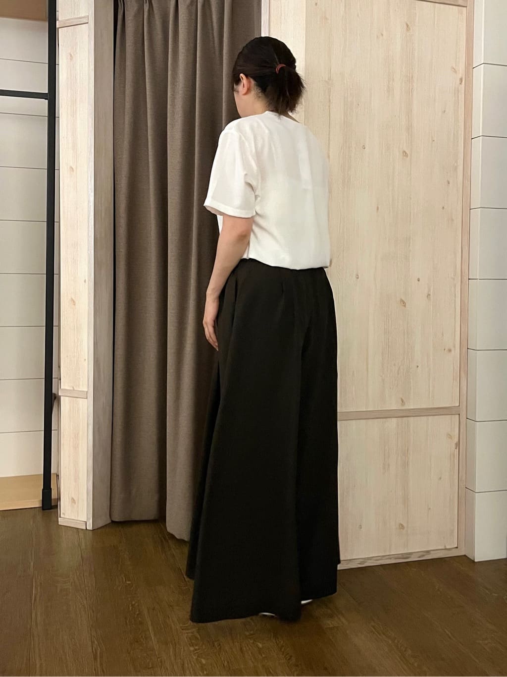 aiさんの「THE SHOP TK｜アソートロゴTシャツ【接触冷感/防シワ/吸水速乾/UVケア/洗濯機OK】」を使ったコーディネート