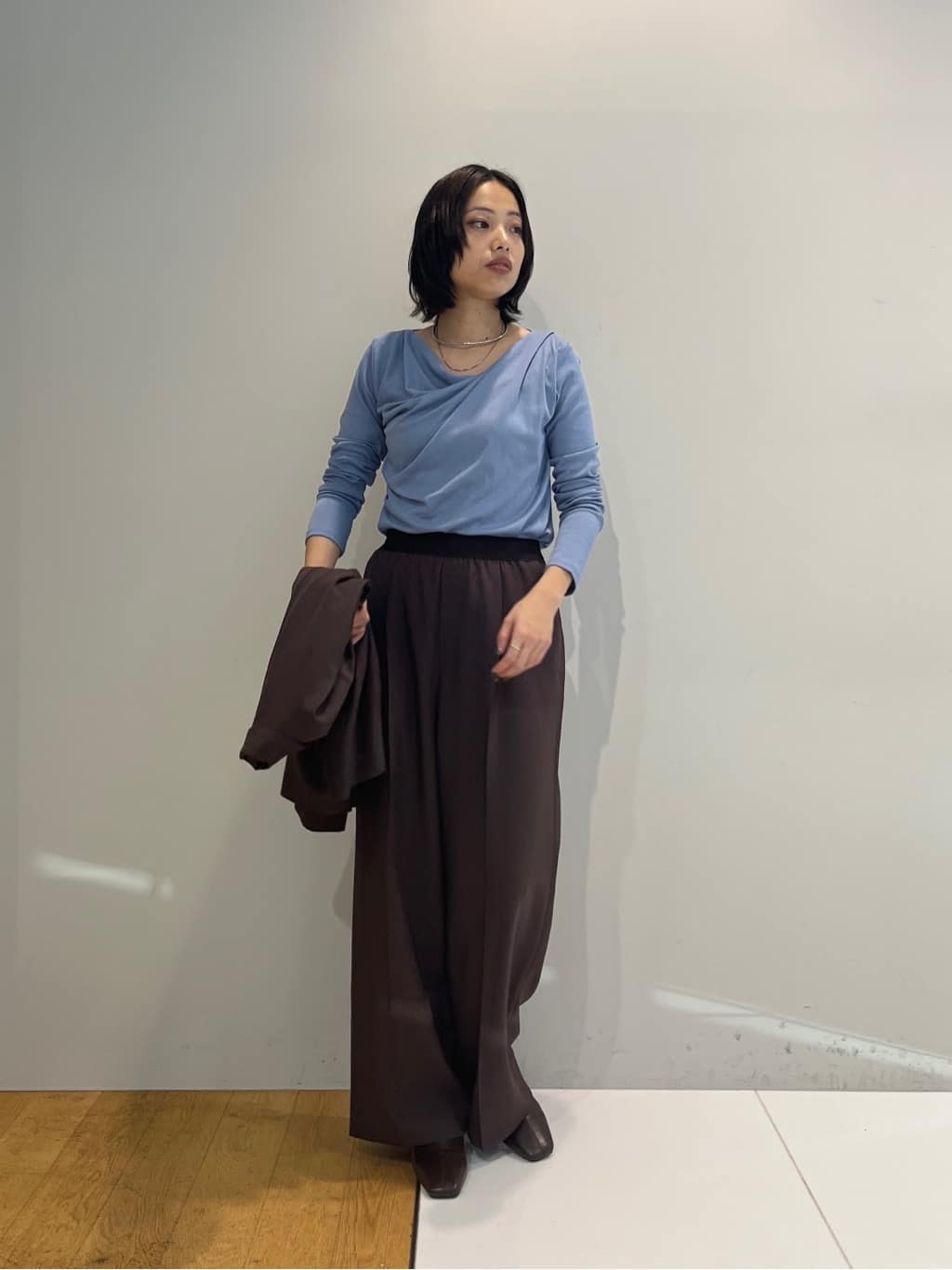 Harukaさんの「INDIVI｜Comfy SET UP｜イージーストレートワイドパンツ【セットアップ対応／通勤/カセット服】」を使ったコーディネート